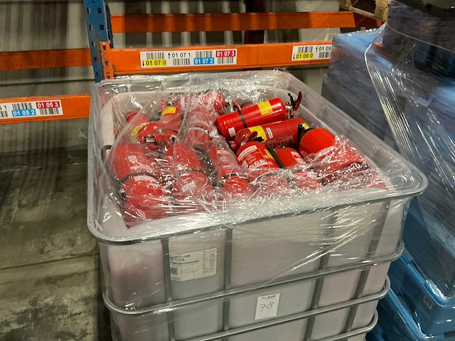 Partij brandblussers - afbeelding 1 van  9