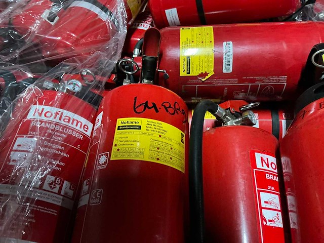 Partij brandblussers - afbeelding 3 van  9