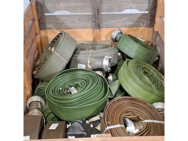 Partij brandslangen - afbeelding 2 van  8