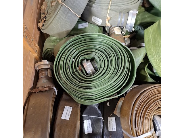 Partij brandslangen - afbeelding 3 van  8