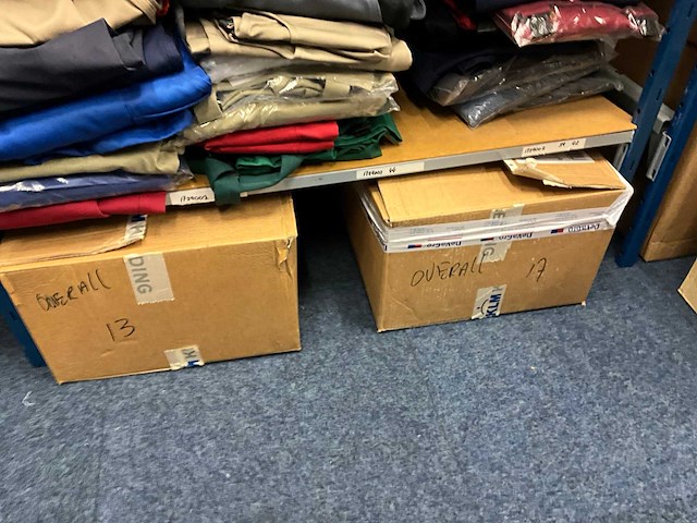 Partij broeken en overals - afbeelding 22 van  22