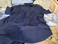 Partij broeken, overhemden en diverse kleding - afbeelding 7 van  7