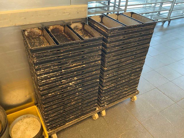 Partij broodkoppels en taartvormen - afbeelding 6 van  9