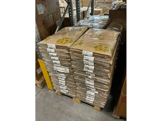 Partij bruin fsc mix 70% zonnenbloem 60x85cm 10kg per pak (67x) - afbeelding 2 van  3