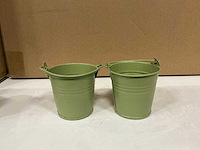 Partij bucket sevilla zinc ø6,3xh5,7cm es5,5 green matt (740x) - afbeelding 1 van  5