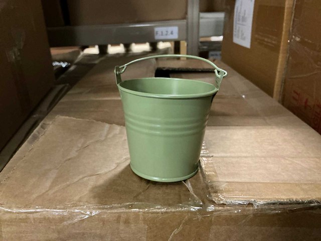 Partij bucket sevilla zinc ø8,2xh7,2cm - es7 green matt (1080x) - afbeelding 1 van  6