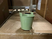 Partij bucket sevilla zinc ø8,2xh7,2cm - es7 green matt (1080x) - afbeelding 3 van  6