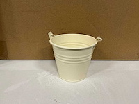 Partij bucket sevilla zinc ø9,6xh8cm es8,5 cream gloss (1080x) - afbeelding 1 van  5