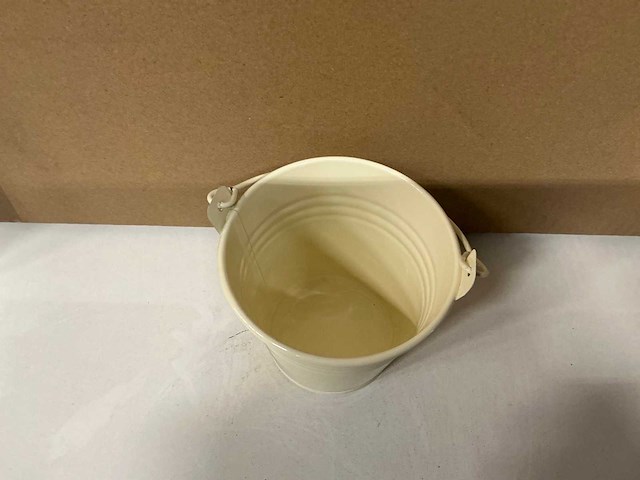 Partij bucket sevilla zinc ø9,6xh8cm es8,5 cream gloss (1080x) - afbeelding 2 van  5