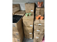 Partij bucket sevilla zinc ø9,6xh8cm es8,5 green matt (1890x) - afbeelding 4 van  5