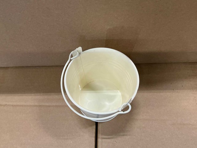 Partij buckets sevilla zinc ø10,3xh8,5cm es9 cream gloss (600x) - afbeelding 2 van  5