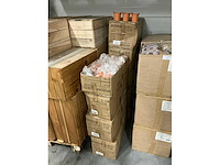 Partij buckets sevilla zinc ø8,2xh7,2cm es7 orange gloss (2430x) - afbeelding 3 van  4