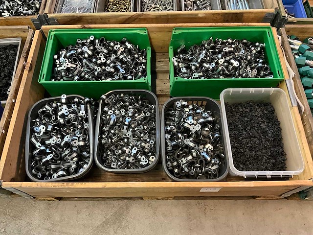 Partij buis- en slangenklemmen - afbeelding 1 van  5