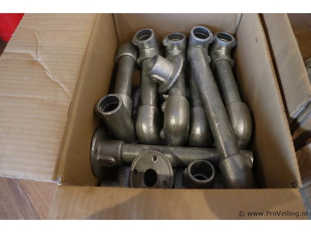 Partij buisfittingen - afbeelding 2 van  5