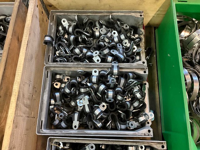 Partij buisklemmen - afbeelding 2 van  6