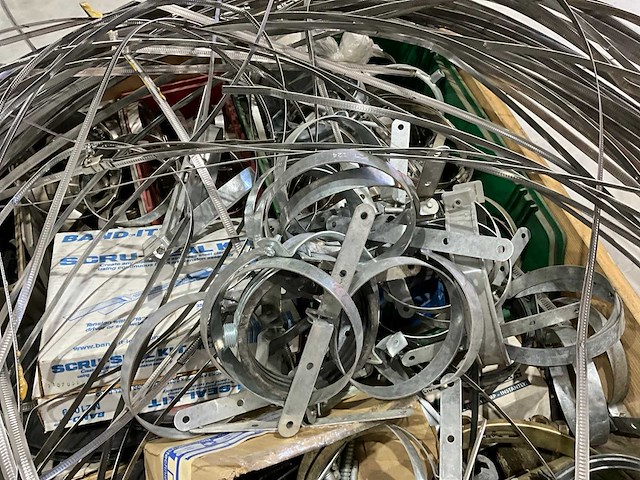 Partij buisklemmen - afbeelding 5 van  7