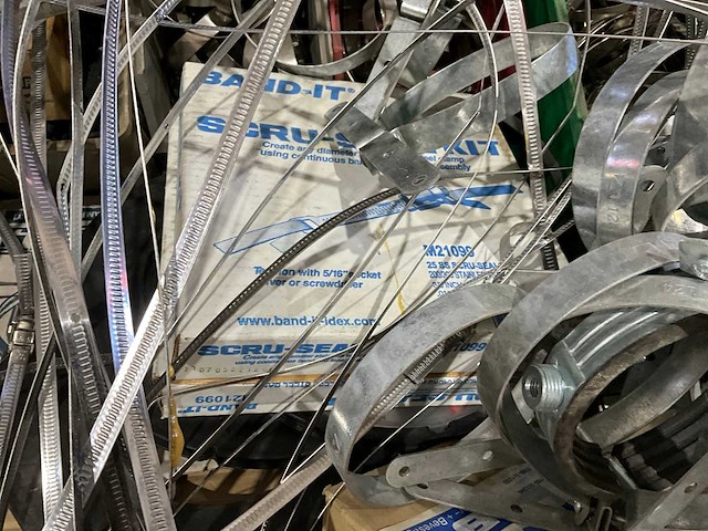 Partij buisklemmen - afbeelding 7 van  7