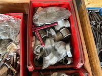 Partij buiskoppelingen en bevestigingsmateriaal - afbeelding 2 van  4