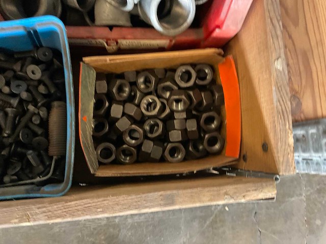 Partij buiskoppelingen en bevestigingsmateriaal - afbeelding 4 van  4