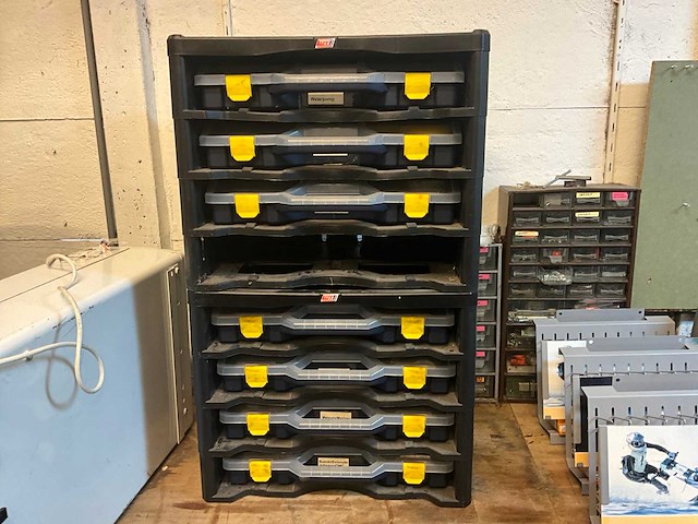 Partij buitenboordmotor onderdelen - afbeelding 1 van  7