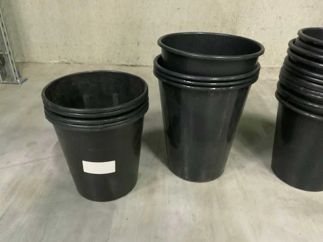 Partij buitenpotten - afbeelding 2 van  7