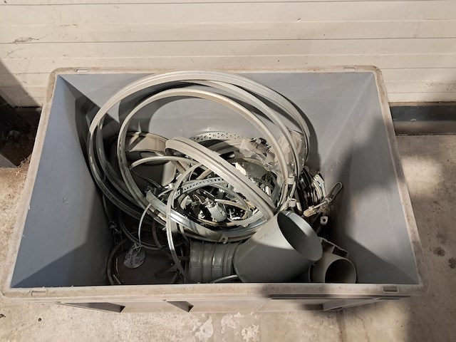 Partij buizen en slangen - afbeelding 5 van  7