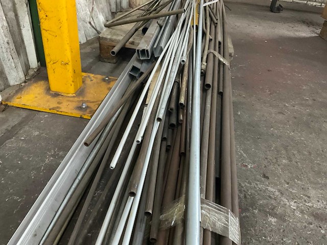 Partij buizen - afbeelding 4 van  6