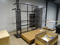 Partij bureaubladen en onderstellen - afbeelding 1 van  6