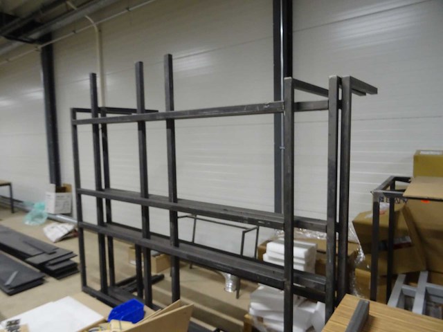 Partij bureaubladen en onderstellen - afbeelding 3 van  6