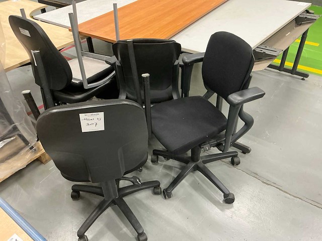 Partij bureau’s en stoelen - afbeelding 6 van  6