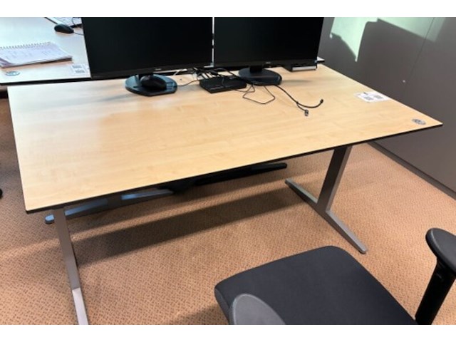 Partij bureaus - afbeelding 1 van  1