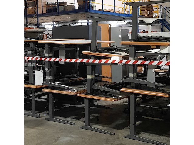 Partij bureau's - afbeelding 2 van  10