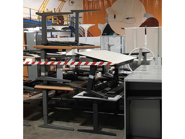 Partij bureau's - afbeelding 9 van  10