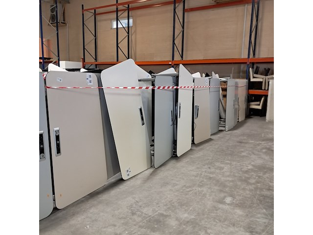 Partij bureaus - afbeelding 10 van  10