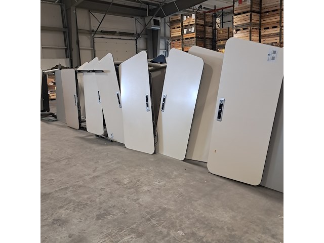 Partij bureaus - afbeelding 7 van  9