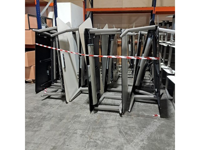 Partij bureaus - afbeelding 1 van  11