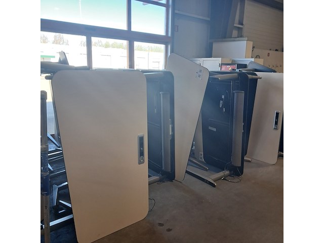 Partij bureaus - afbeelding 2 van  12