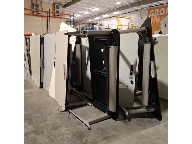 Partij bureaus - afbeelding 1 van  5