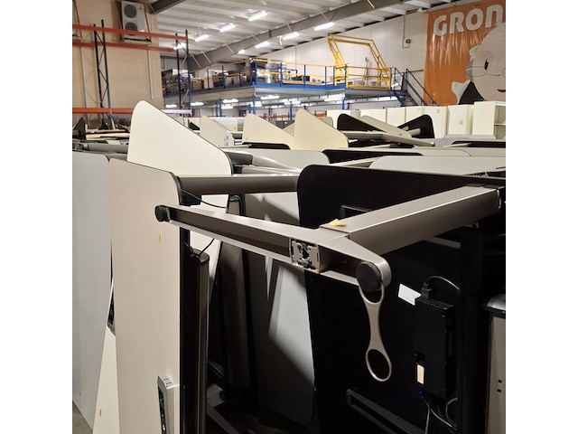 Partij bureaus - afbeelding 2 van  5