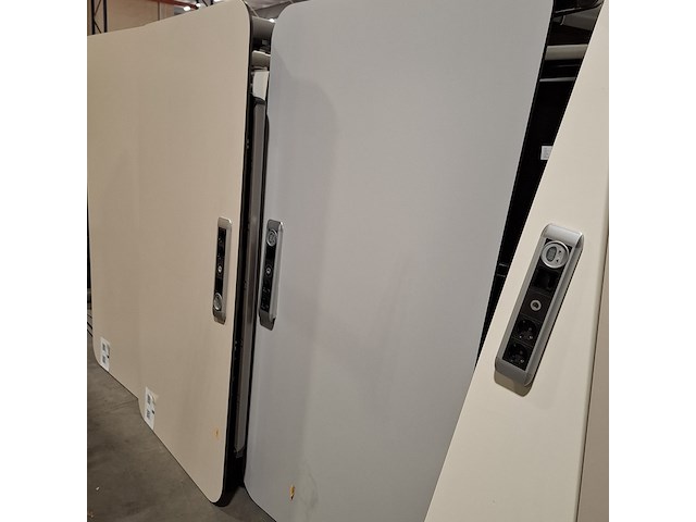 Partij bureaus - afbeelding 4 van  5