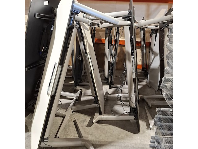 Partij bureaus - afbeelding 2 van  4