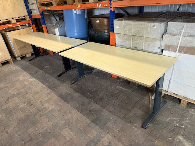 Partij bureau's - afbeelding 1 van  3