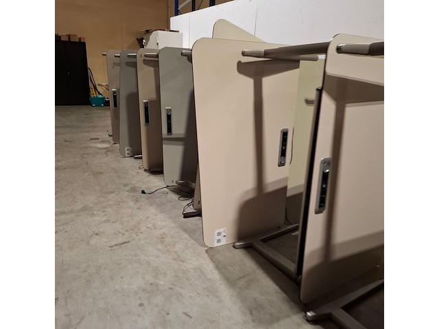 Partij bureaus - afbeelding 5 van  6