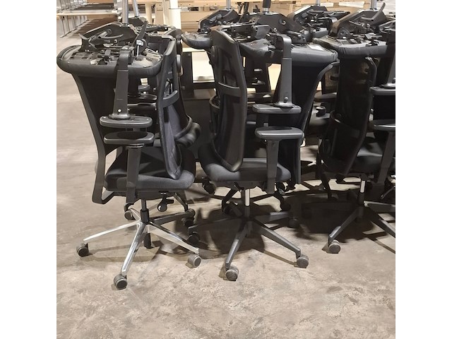 Partij bureaustoelen en vergaderstoelen, o.a. interstuhl en ahrend - afbeelding 11 van  11