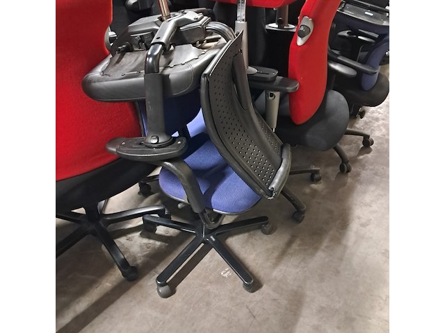 Partij bureaustoelen, o.a. ahrend - afbeelding 4 van  16