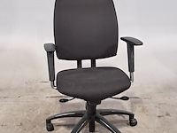 Partij bureaustoelen, o.a. drabert