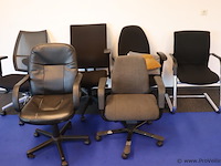 Partij bureau/vergaderstoelen