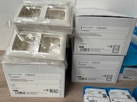 Partij busch-jaeger installatiemateriaal, ca 50 verpakkingen - afbeelding 2 van  7
