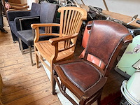 Partij (ca. 105) vintage en antieke stoelen - afbeelding 12 van  13