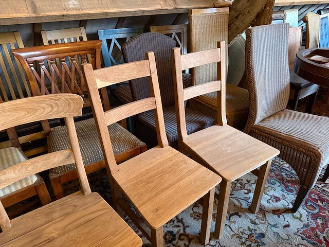 Partij (ca. 105) vintage en antieke stoelen - afbeelding 7 van  13